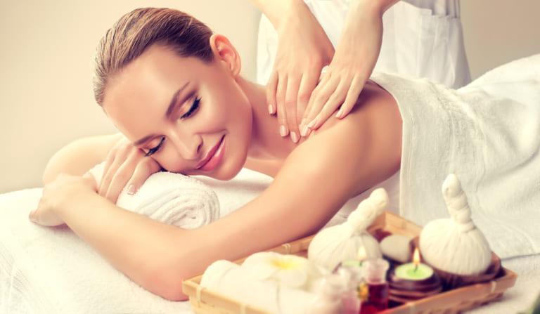 Pha loãng tinh dầu massage